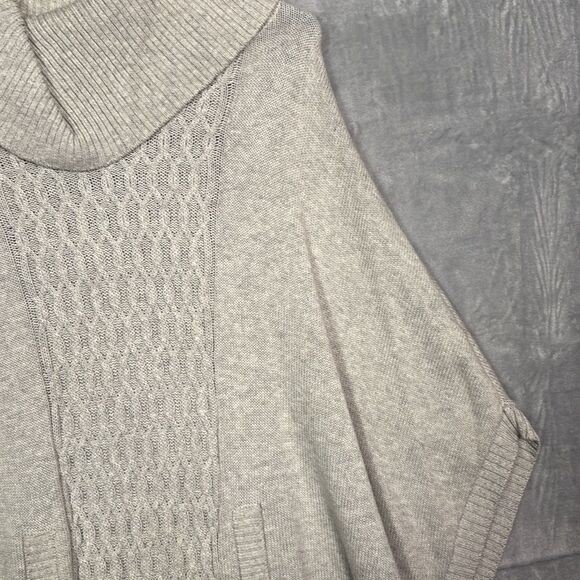 Cabi Gray Cowl Neck Shrug Medium Weight Cable Knit Sweater Size Small - Picture 3 of 11